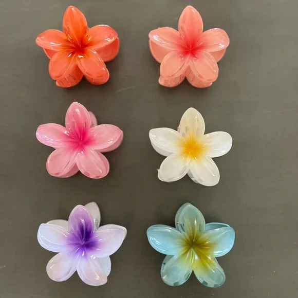Plumeria Bright Orange Mango Center Floral Flower Glossy 3" Hawaiian Hair Clip - Picture 2 of 5